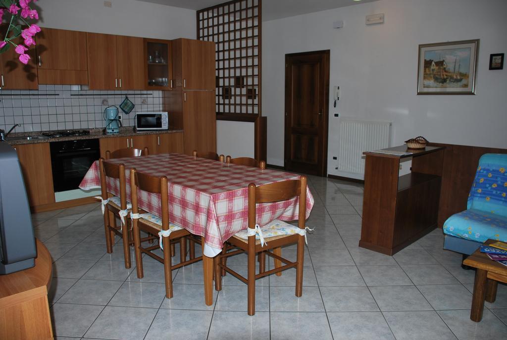 Appartamenti Stanga Ivo Tenno Habitación foto