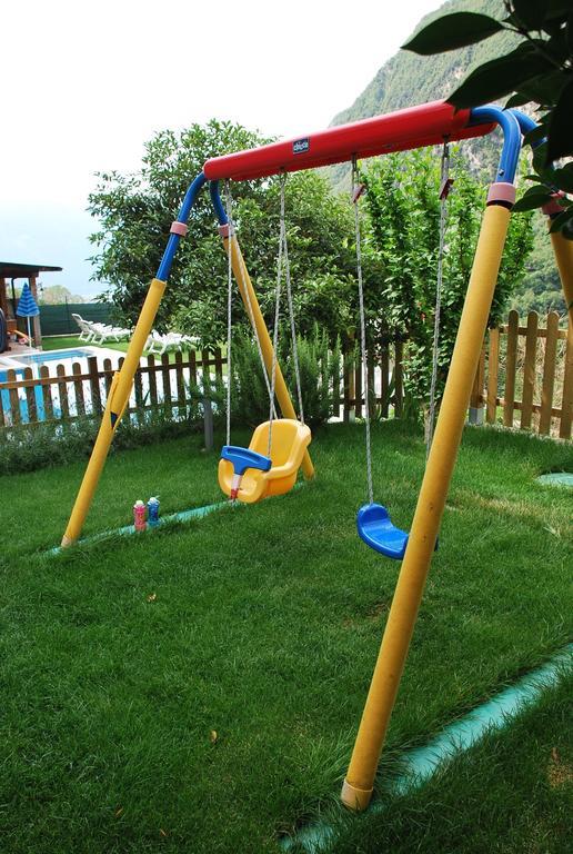 Appartamenti Stanga Ivo Tenno Habitación foto